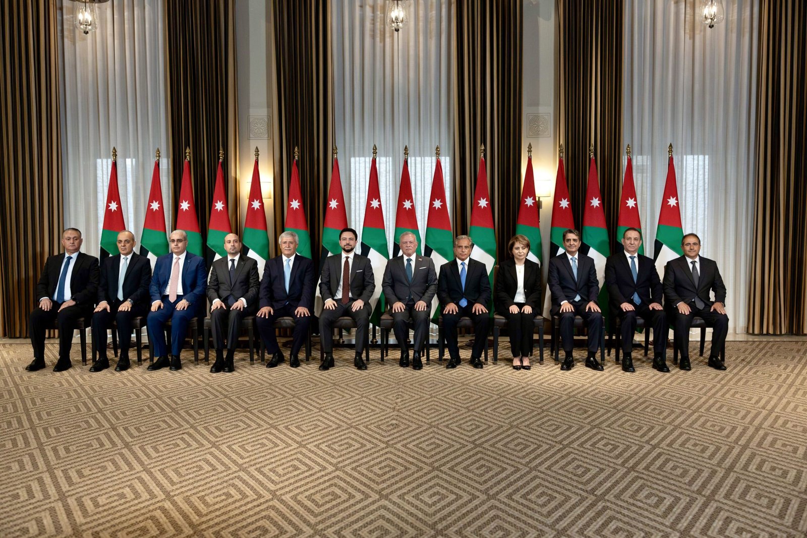  إرادة ملكية بالموافقة على تعديل على حكومة الدكتور جعفر حسان