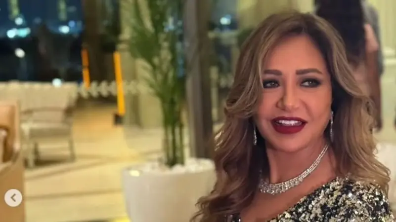 ليلى علوي تتعرض لإصابات في الكتف والرقبة إثر حادث سير