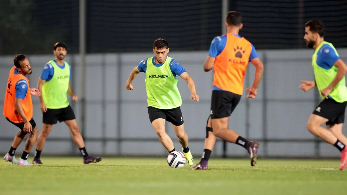 منتخب النشامى يبدأ تدريباته في موسكو