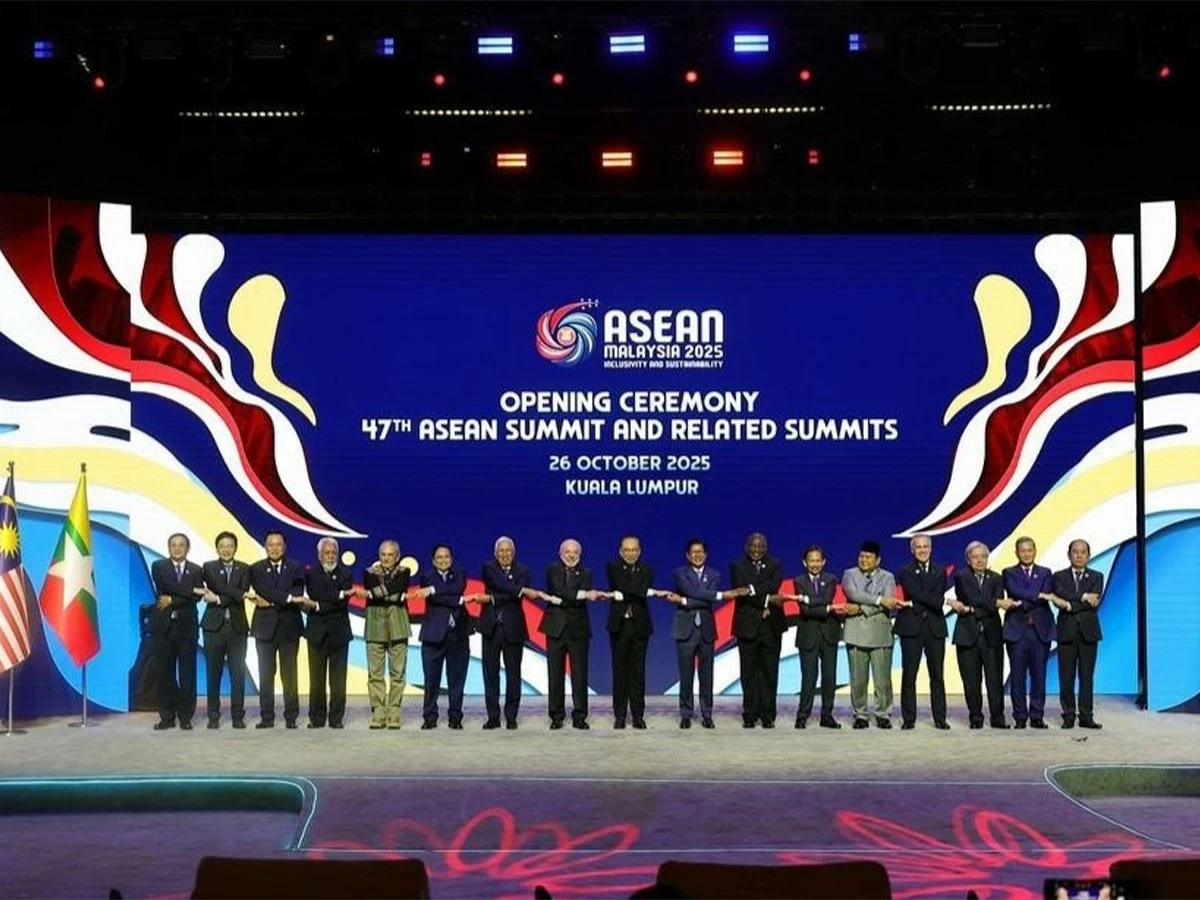 انطلاق أعمال قمة دول “الآسيان” في ماليزيا