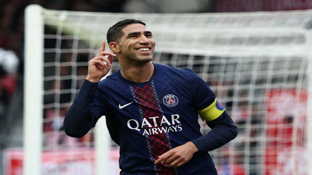 حكيمي يفوز بجائزة أفضل لاعب كرة قدم إفريقي