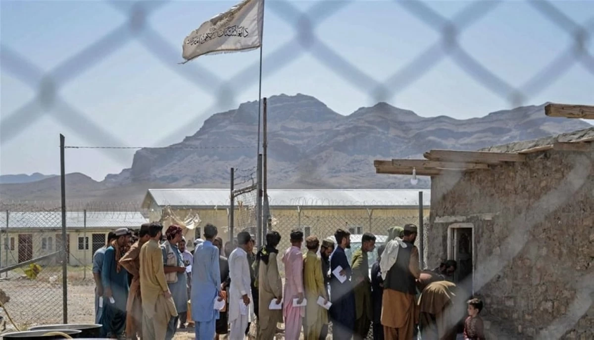 باكستان تعيد فتح معبرٍ مع افغانستان