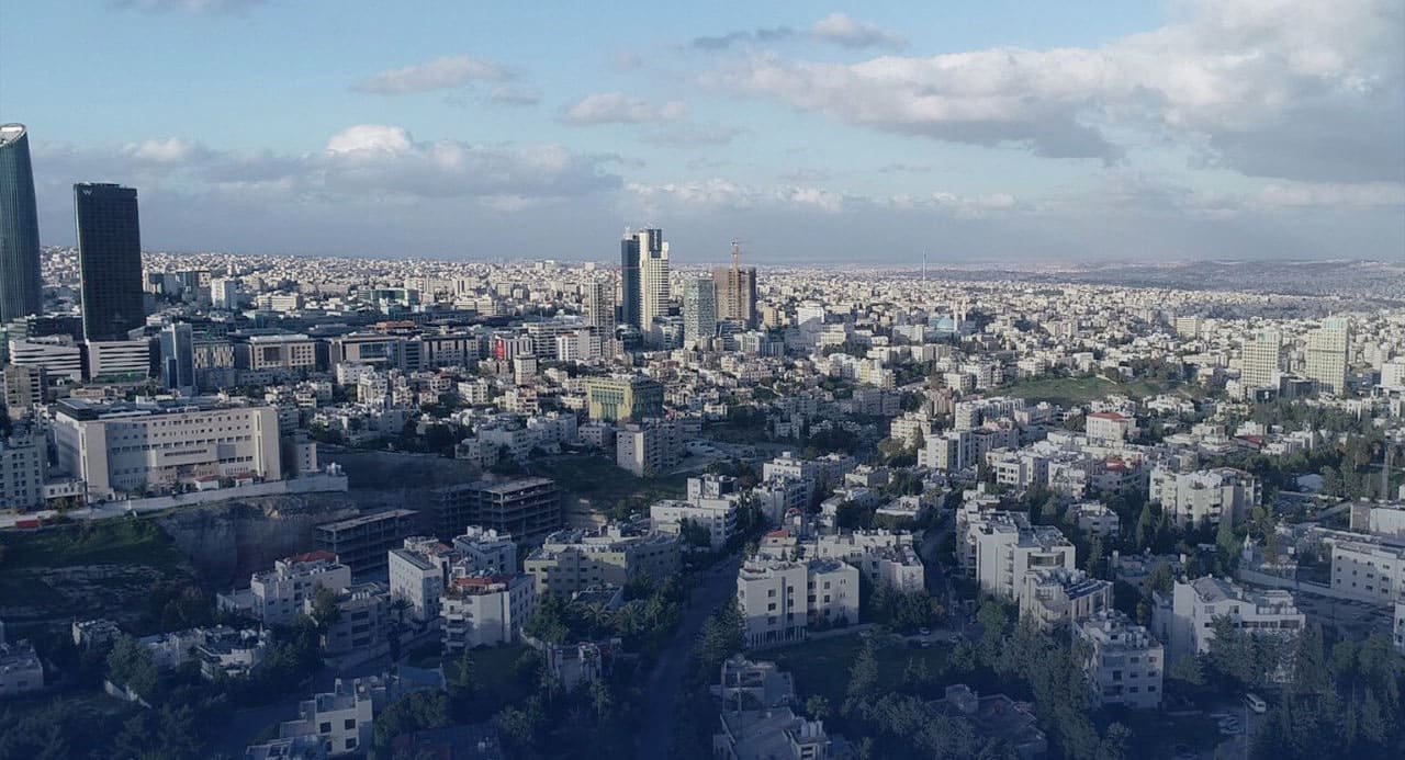 منخفض جوي مساء اليوم وطقس بارد وماطر