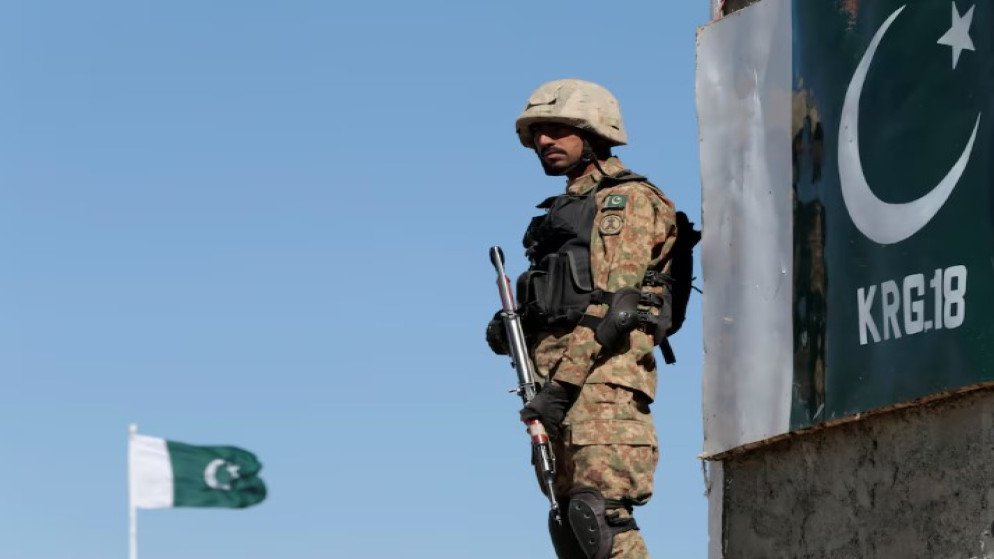 مقتل 6 جنود باكستانيين بهجوم قرب حدود أفغانستان