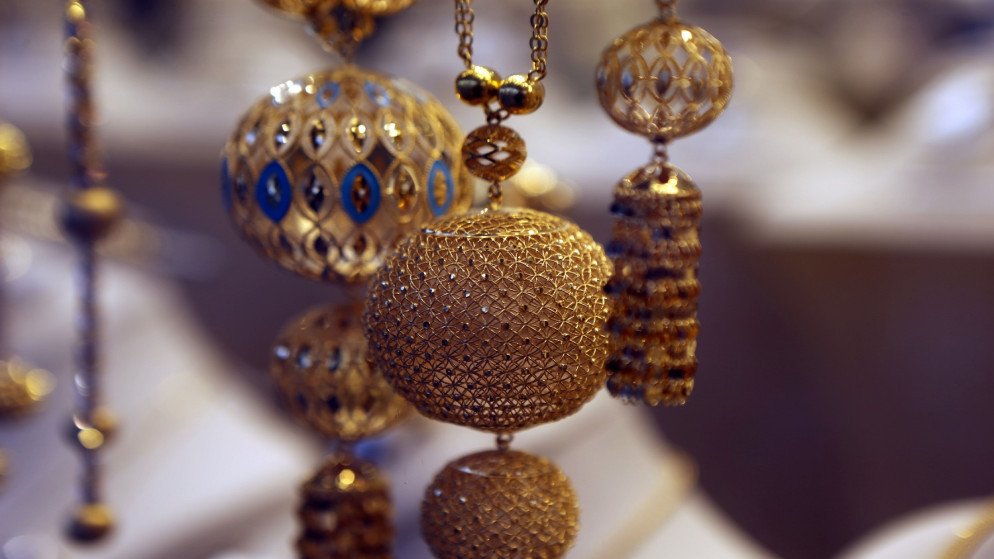 87.7 دينارا سعر الذهب عيار 21 بالسوق المحلية