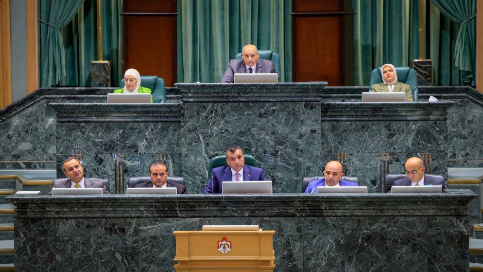 مجلس النواب يناقش قانون المعاملات الإلكترونية