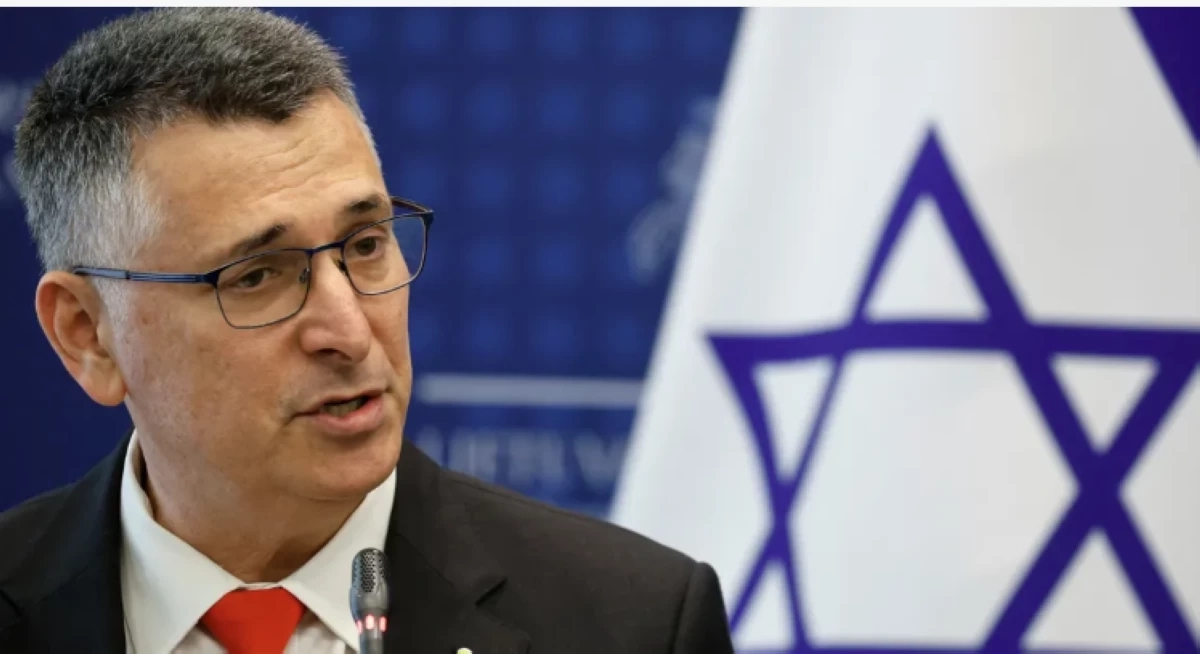 اعتقال نتنياهو.. ساعر يسخر من تهديدات ممداني