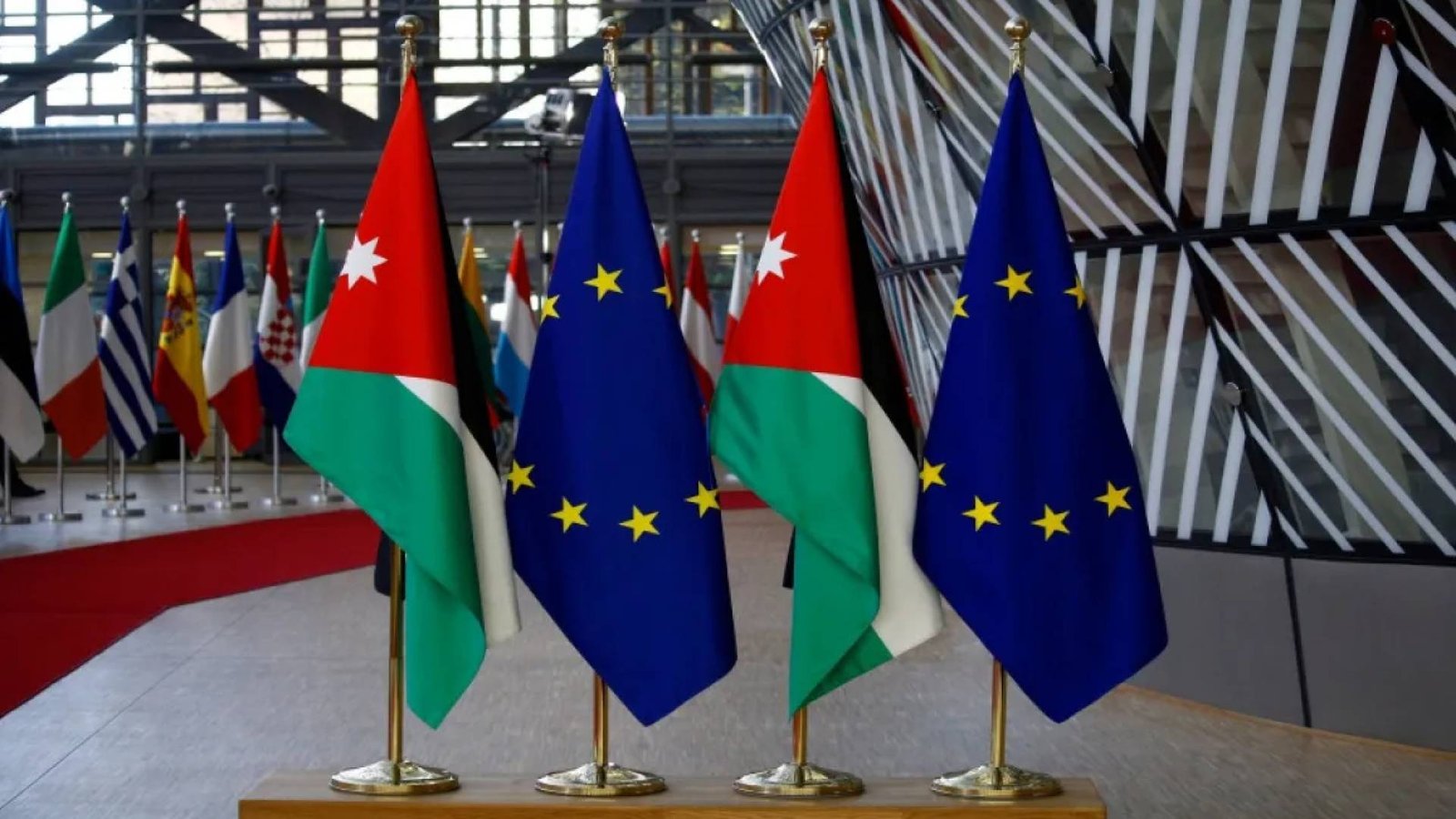 عمان تحتضن “قمة ثلاثية”.. ملفات الشراكة الاستراتيجية وحزمة دعم بـ 3 مليارات يورو على طاولة البحث