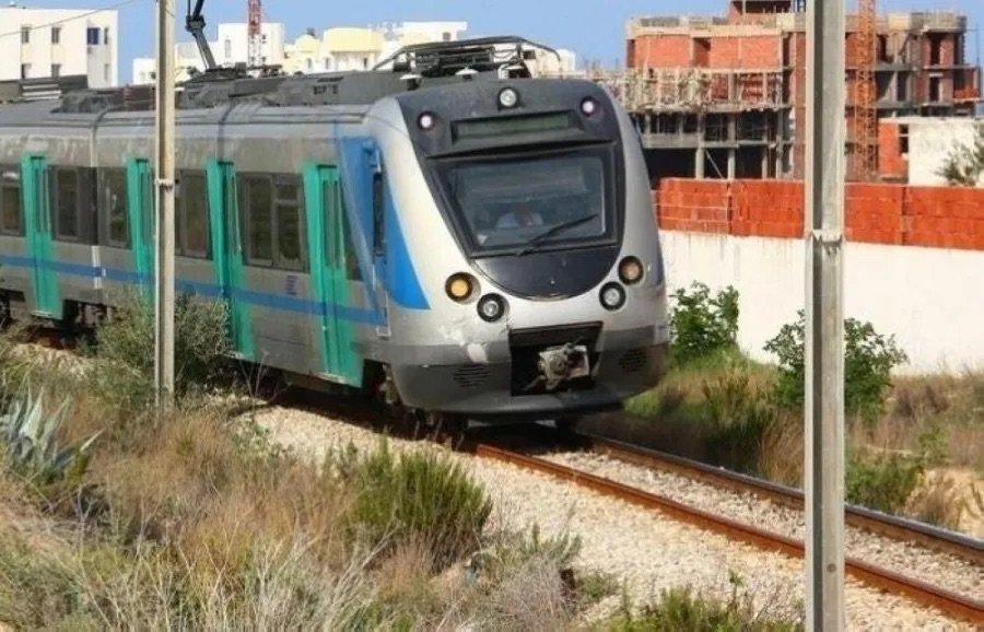 القطار الخفيف بين عمّان والزرقاء