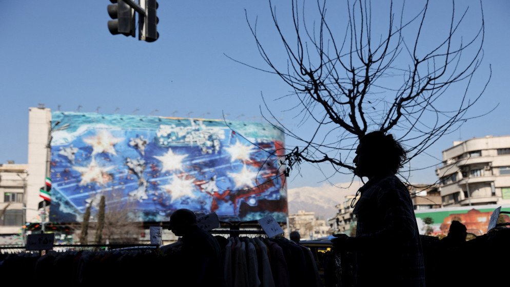 وسائل إعلام: حريق ضخم في مركز تجاري بطهران