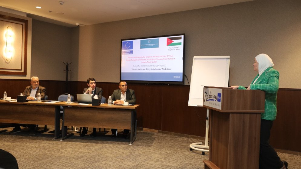 وزارة الطاقة: توظيف المركبات الكهربائية كوحدات تخزين يعزز كفاءة نظام الكهرباء