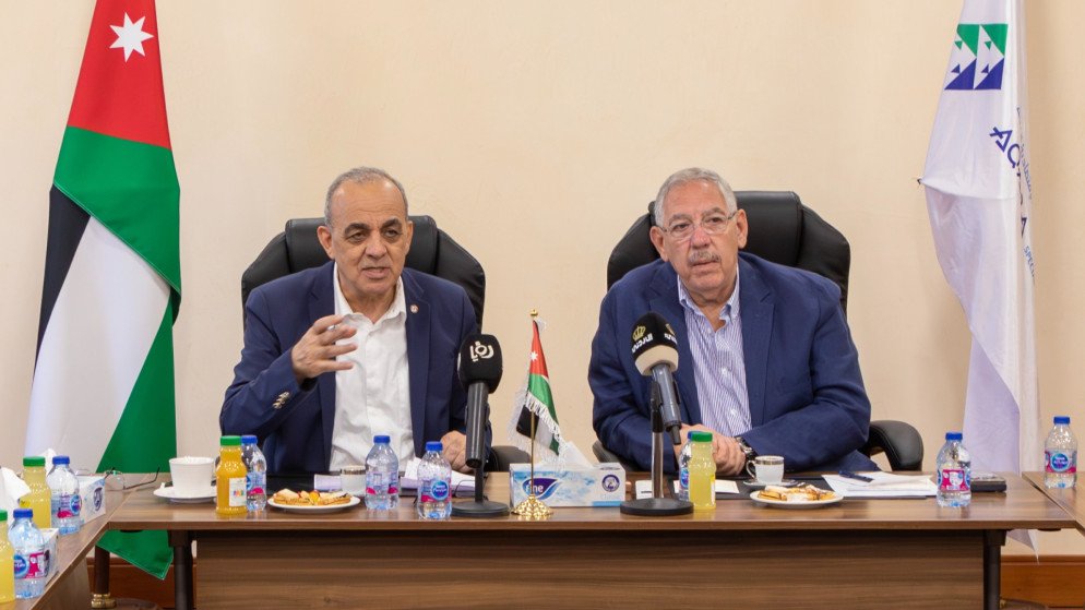 وزير السياحة والآثار يعقد اجتماعاً مع ممثلي القطاع السياحي في العقبة