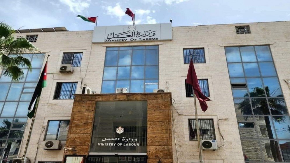 “العمل”: 145 منشأة في القطاع الخاص استفادت من نظام العمل المرن