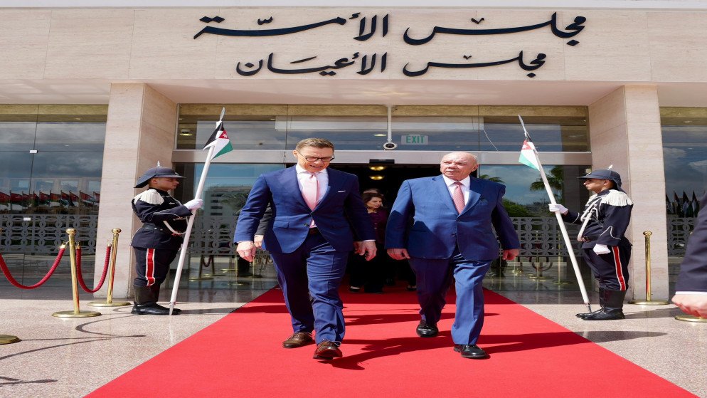 رئيس مجلس الأعيان يلتقي الرئيس الفنلندي