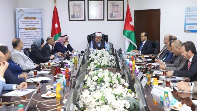 6a8eac060f4f3 (1)